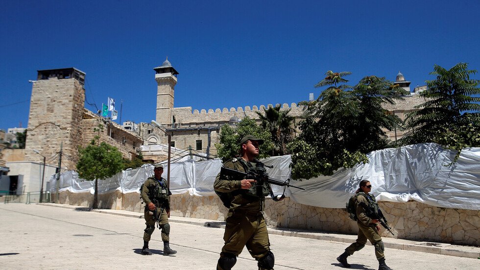 رئيس الكنيست يدعو إلى ضم الخليل لإسرائيل.. ونتنياهو: "اليهود باقون هنا"