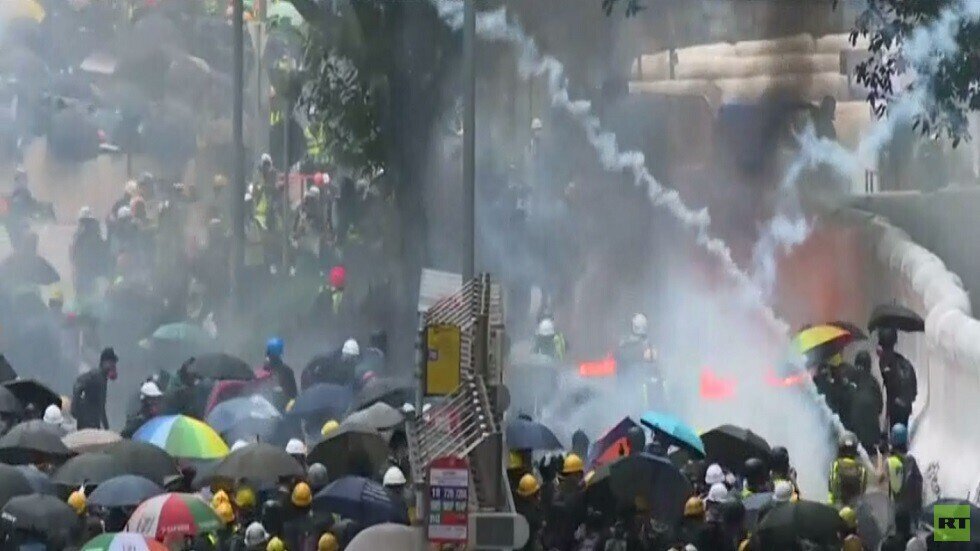 هونغ كونغ تسحب مشروع قرار تسليم مطلوبين