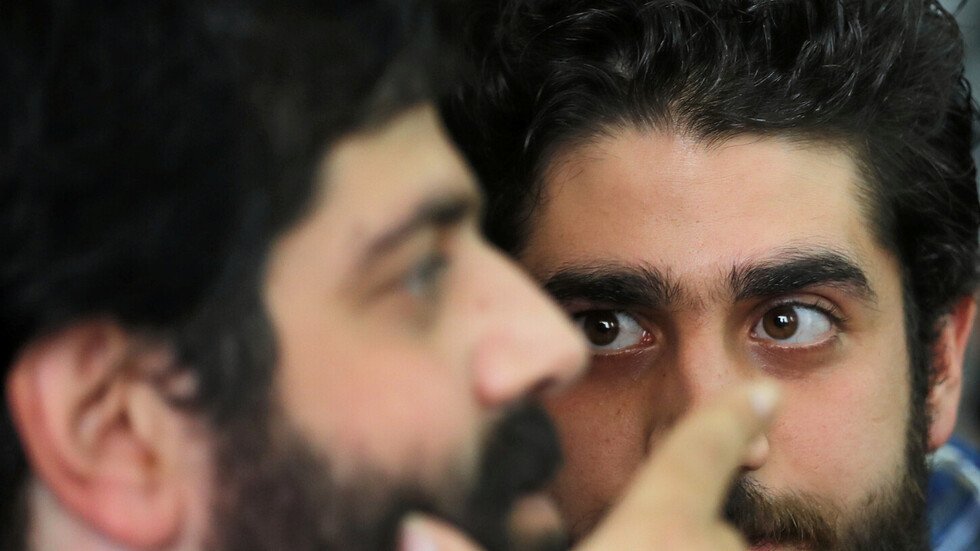 الكشف عن تفاصيل جديدة حول وفاة نجل مرسي الأصغر ومكان دفنه