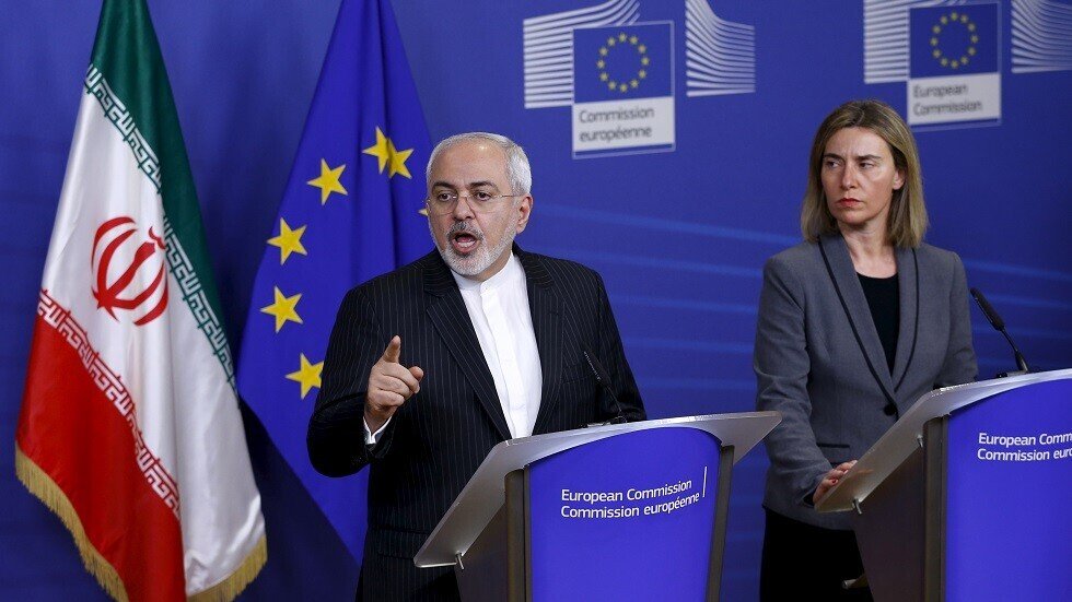 ظريف يبلغ موغيريني بتخفيض طهران التزاماتها في الاتفاق النووي