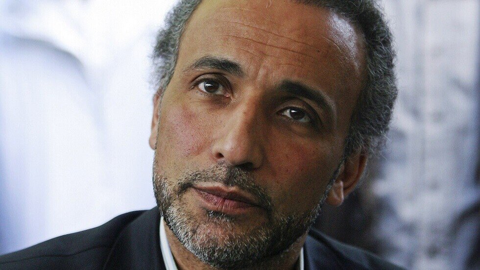 طارق رمضان المتهم بالاغتصاب يخرج عن صمته بعد سنتين من الغياب