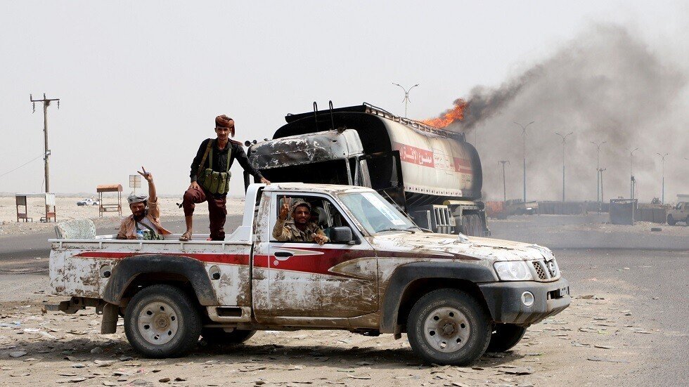 "رويترز": مفاوضات جدة في مأزق وطرفا نزاع جنوب اليمن يستعدان لمواصلة الصراع