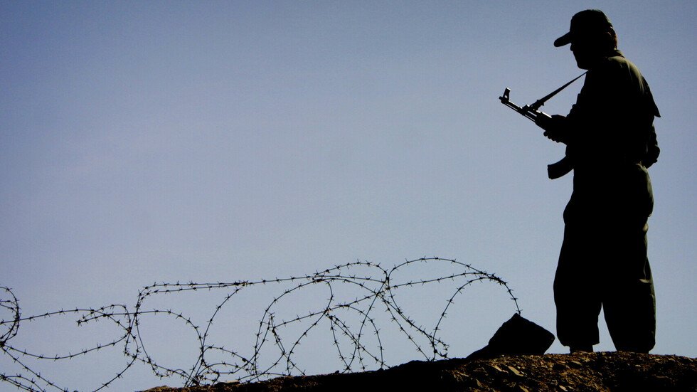 مقتل عنصر من حرس الحدود في اشتباك مع مسلحين غربي إيران