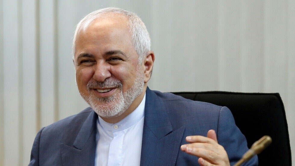 ظريف يهاجم بومبيو على "تويتر"