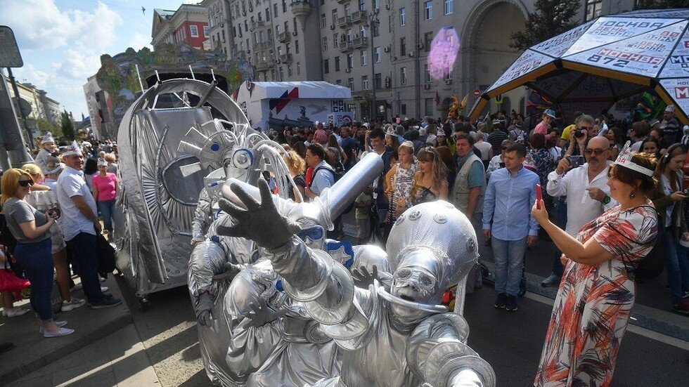 موسكو تحتفل بعيد ميلادها