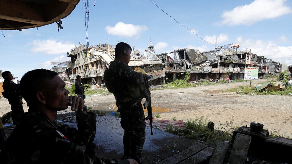 مقتل انتحاري تنكر بزي امرأة في الفلبين