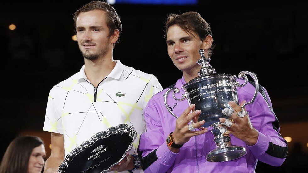 تصنيف المحترفين: نادال يهدد دجوكوفيتش ومدفيديف يرتقي للمركز الرابع