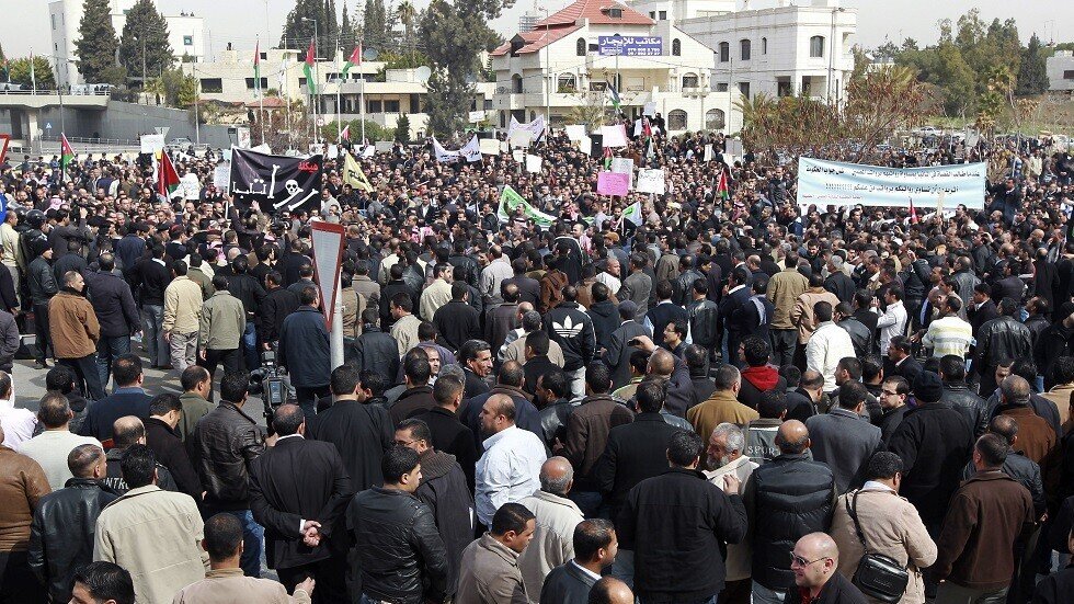 الأردن.. فشل المفاوضات بين الحكومة ونقابة المعلمين ينذر بتصعيد جديد للأزمة