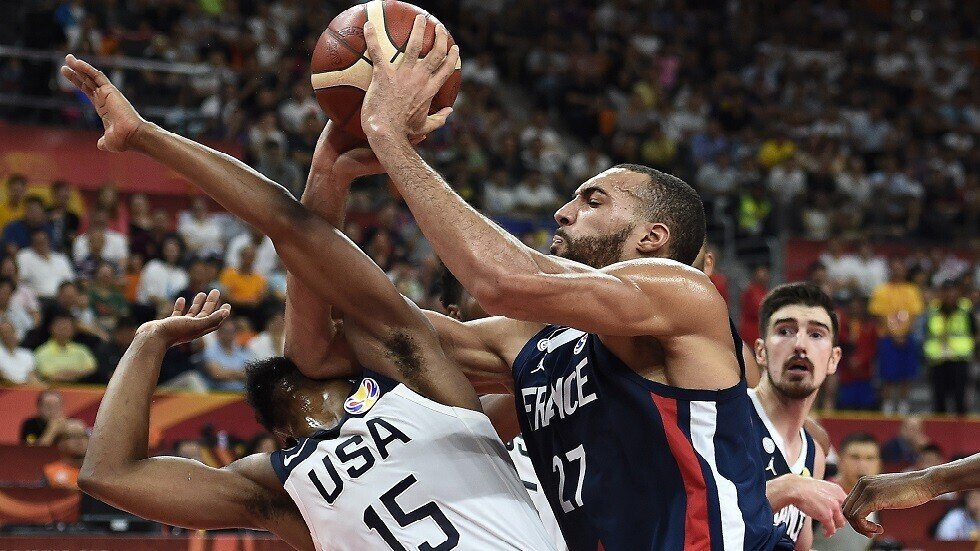 فرنسا تفجر مفاجأة كبيرة وتطيح بأمريكا خارج مونديال السلة (فيديو)