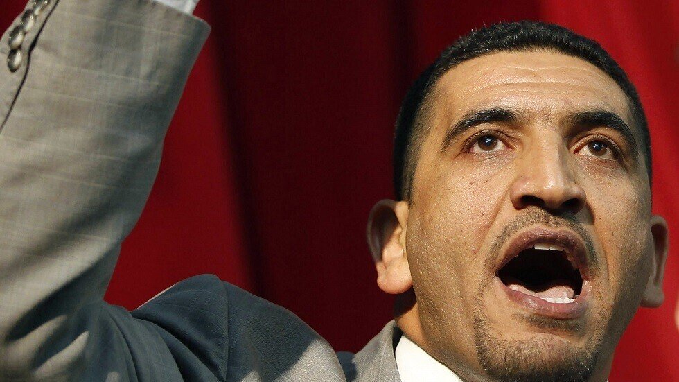 الجزائر.. إيداع أحد الوجوه البارزة في الاحتجاجات الحبس المؤقت