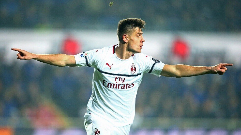 ميلان يقهر هيلاس فيرونا في عقر داره (فيديو)