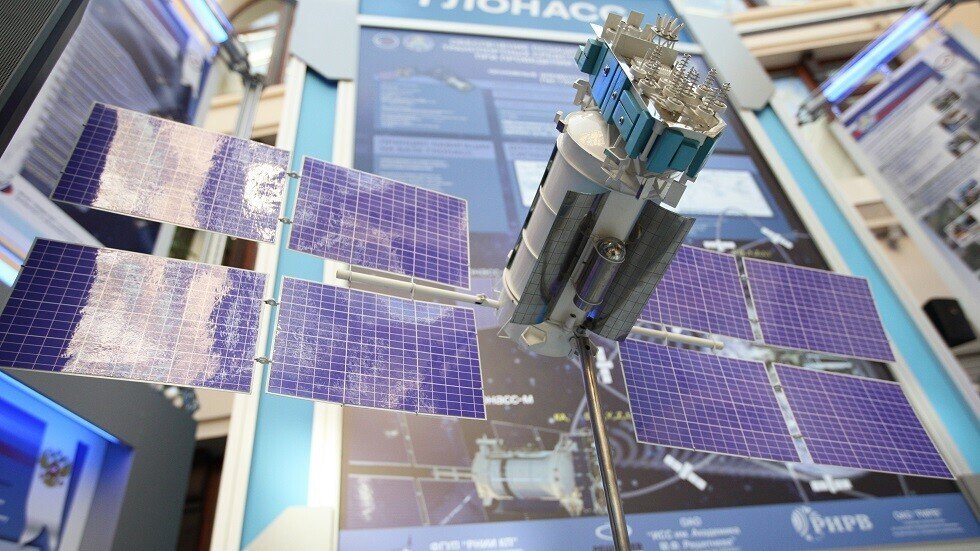 روسيا تعيد أحد أقمار منظومة 