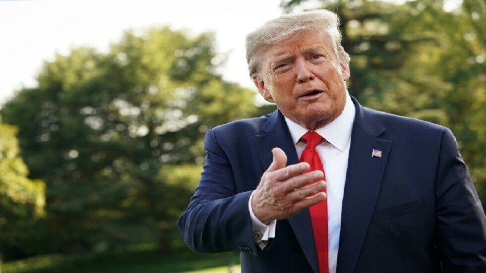 ترامب يشتبه بوقوف إيران وراء الهجوم على منشآت النفط السعودية لكنه لا يريد الحرب معها