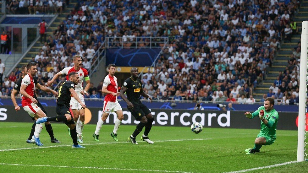 دوري الأبطال.. باريلا ينقذ 