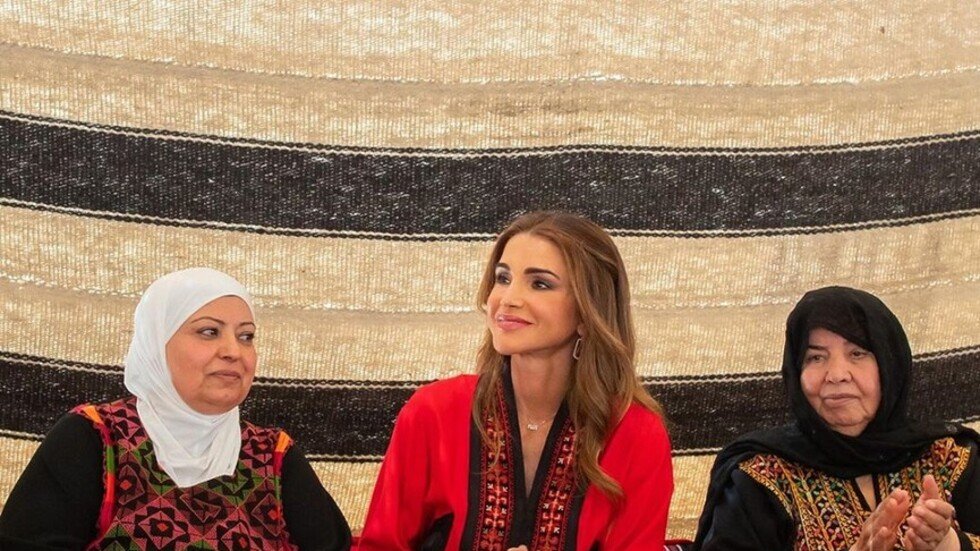 الملكة رانيا تزور 