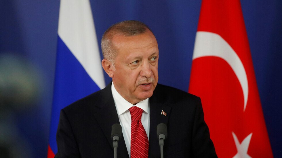 أردوغان يهدد بعملية في سوريا إن لم يتوصل إلى نتيجة بشأن المنطقة الآمنة خلال أسبوعين