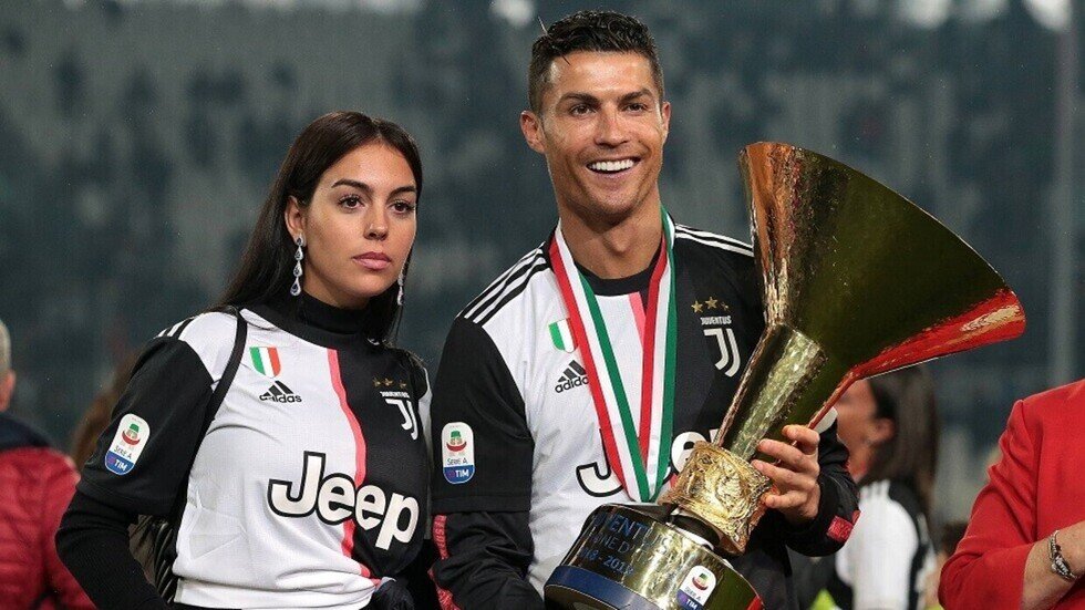 رونالدو: هدفي المقصي في مرمى بوفون كان رائعا لكنه لا يساوي لحظة حميمية مع جورجينا