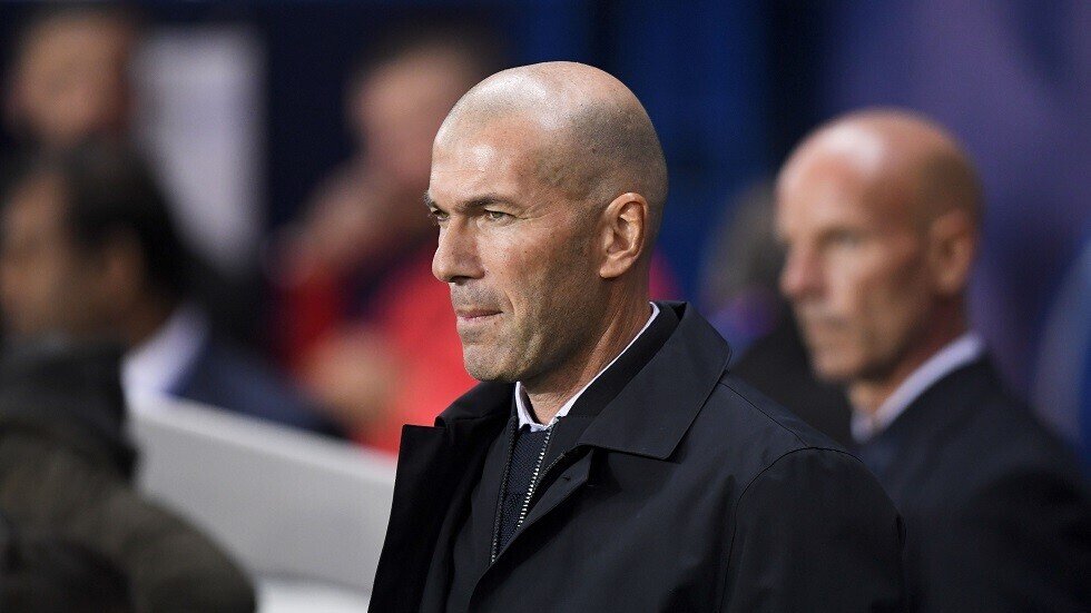 زيدان: لا أفكر في الرحيل