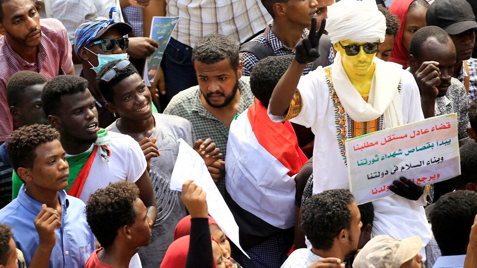 تشكيل لجنة مستقلة للتحقيق بالانتهاكات أثناء احتجاجات السودان