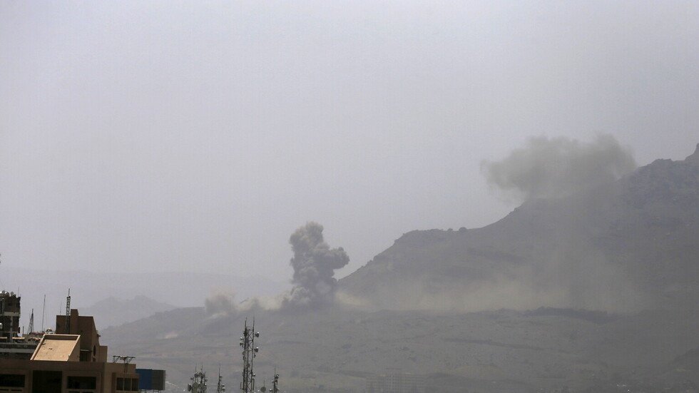 الحوثيون: طيران التحالف شن 39 غارة خلال 12 ساعة