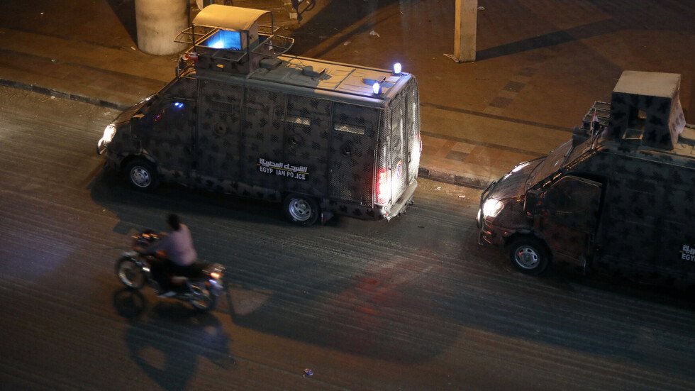 حقوقيون: توقيف نشطاء في مصر بينهم ماهيتور المصري وتحويل الحسيني إلى أمن الدولة