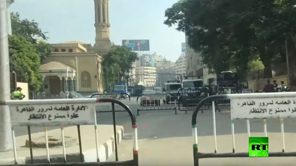 مصر.. قوات الأمن تغلق الشوارع المودية إلى ميدان التحرير