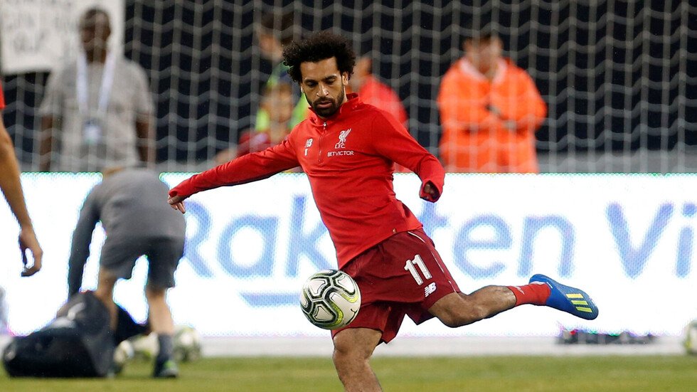 مصر.. والد محمد صلاح يوجه رسالة لـ"السيسي"