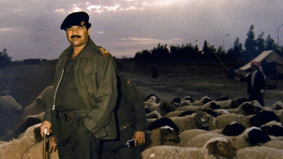 ممثل مصري يجسد شخصية صدام حسين في فيلم هوليودي