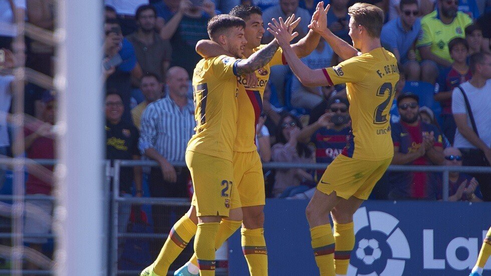 برشلونة يصعد لوصافة 