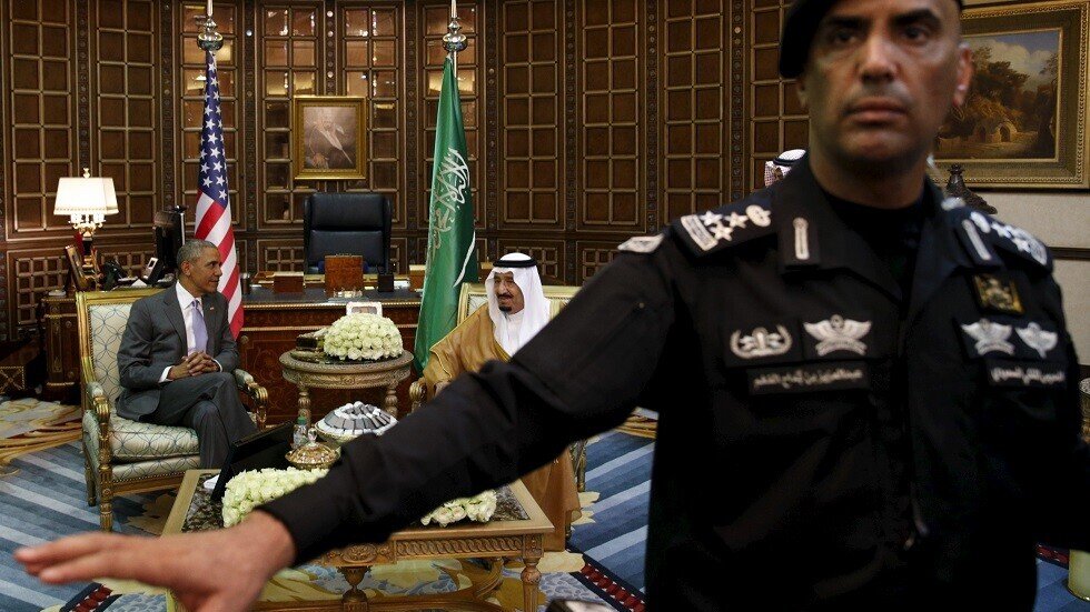 بالفيديو.. موقفان لافتان للفغم مع الملك السعودي