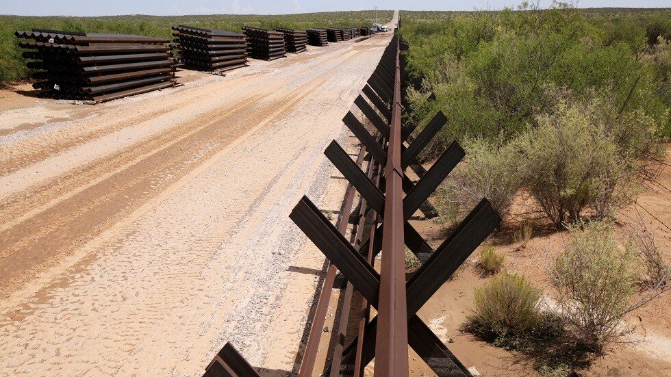البنتاغون يخصص مليارات الدولارات لبناء الجدار مع المكسيك