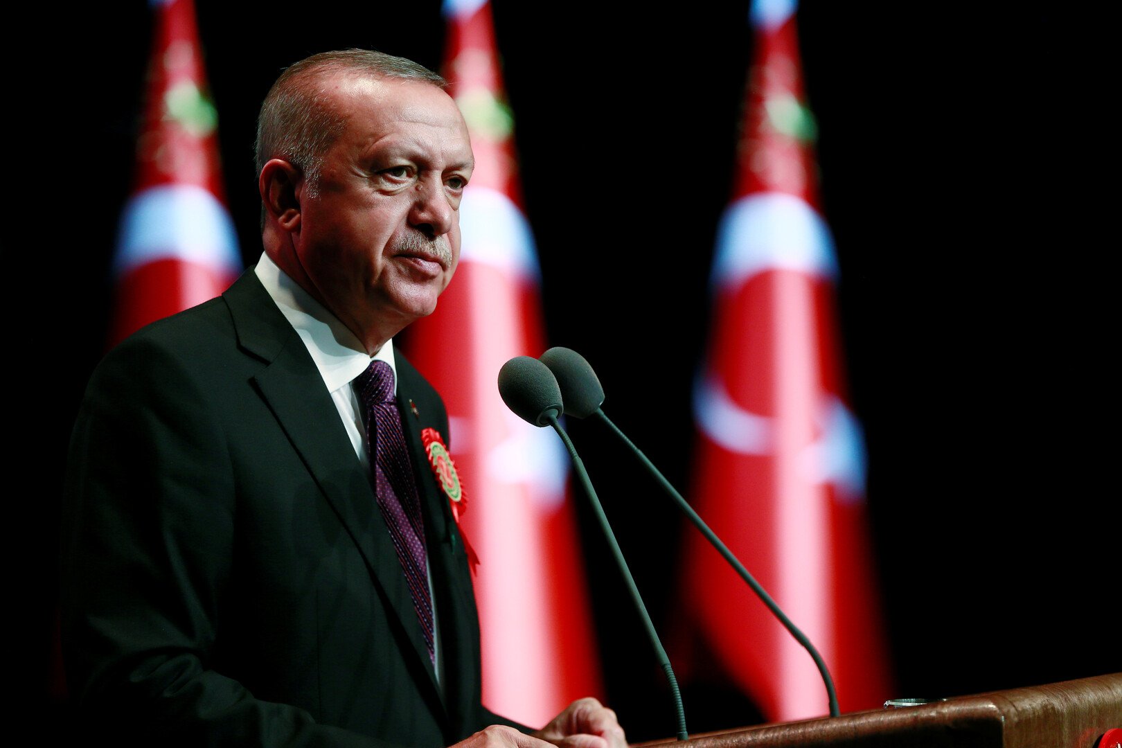 أردوغان: لن يكون لنا خيار سوى فتح أبوابنا إلى دول أوروبا أمام اللاجئين إذا لم تمنحنا دعما كافيا