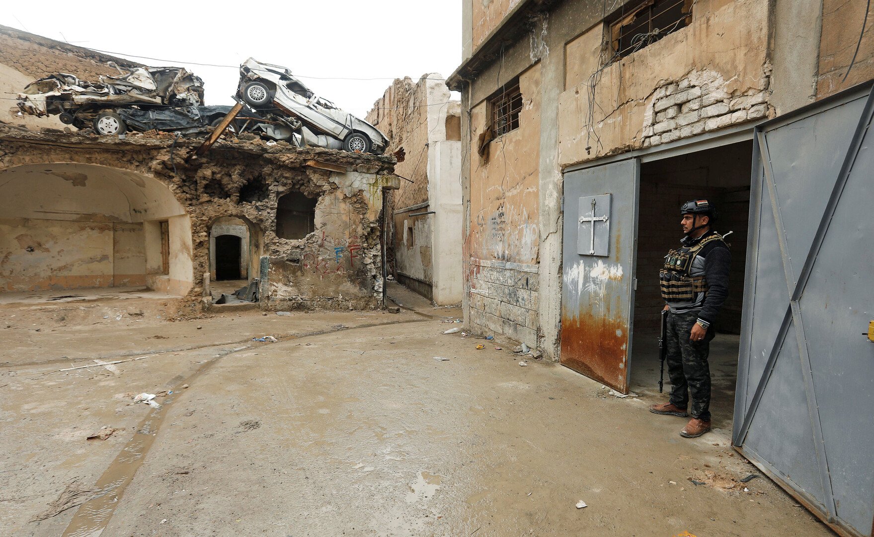 مقتل عسكريين اثنين أثناء تفكيك عبوات ناسفة في منزل غربي مدينة الموصل