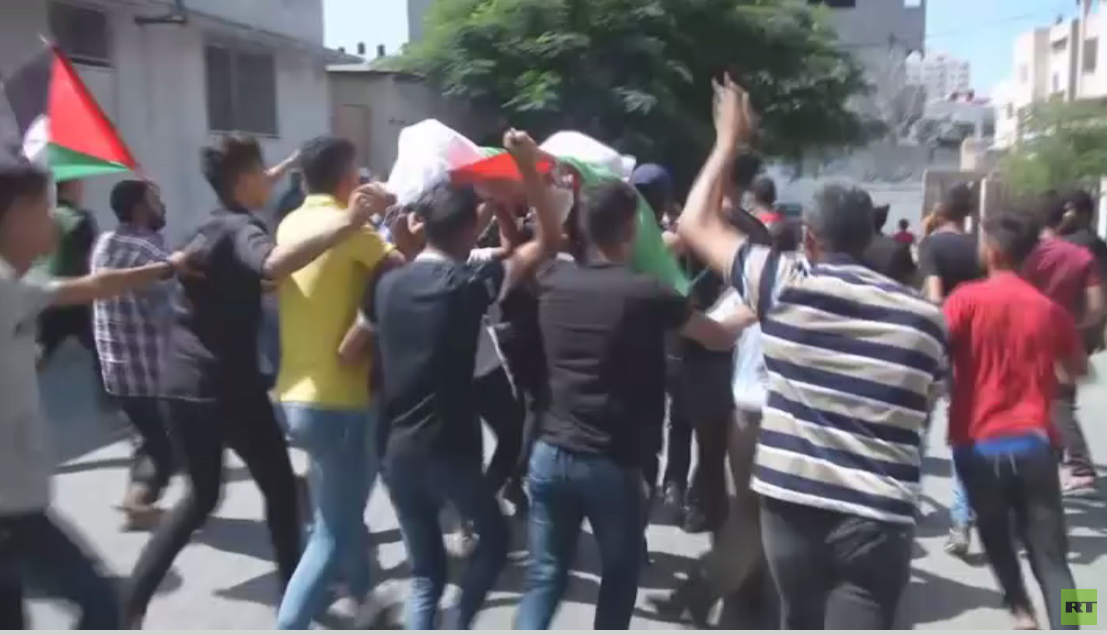 غزة تشيع شابين قتلا في مسيرة العودة