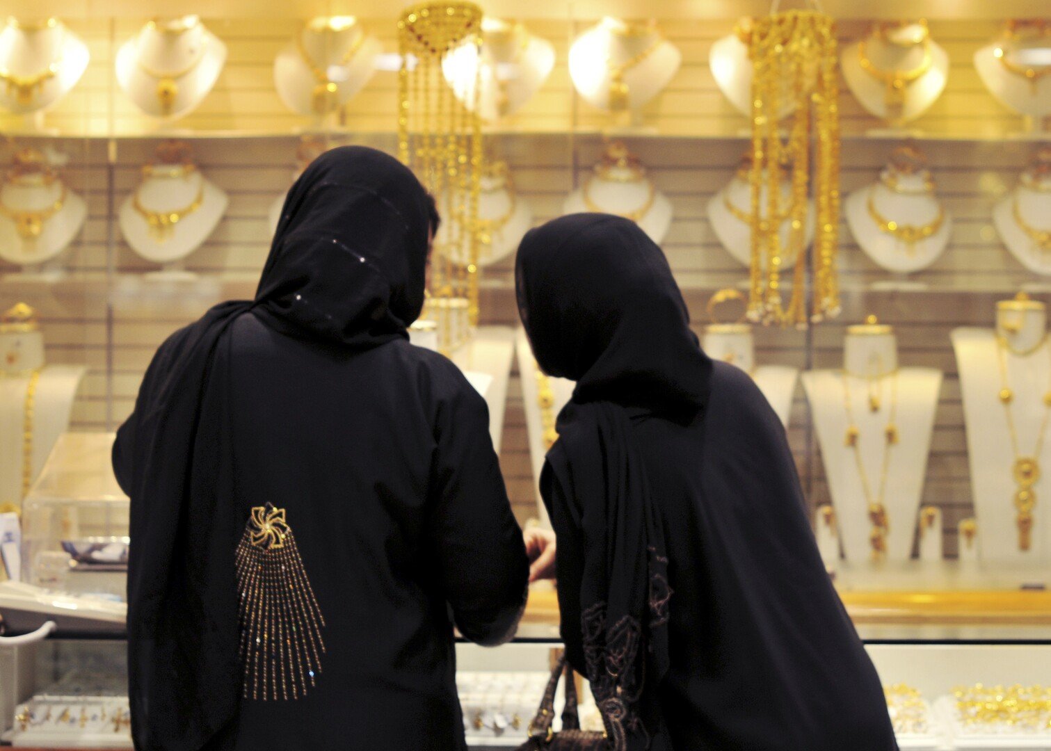 قطر تشتري 7.8 طن من الذهب في شهر واحد