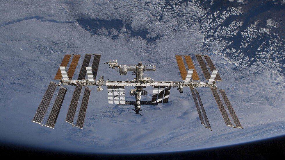 لأول مرة.. رواد المحطة الفضائية الدولية يصنعون الإسمنت في الفضاء