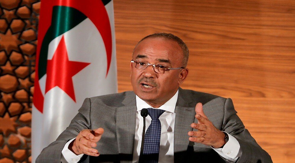 الجزائر تتخذ قرارا يلغي شرط الشريك الجزائري للمستثمر الأجنبي