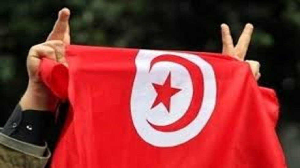 التونسيون ينتخبون رئيسا.. والأنظار على جولة ثانية!