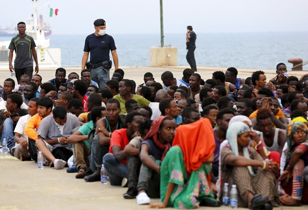 السلطات الإيطالية تعتقل 3 أشخاص بتهمة تعذيب مهاجرين في ليبيا
