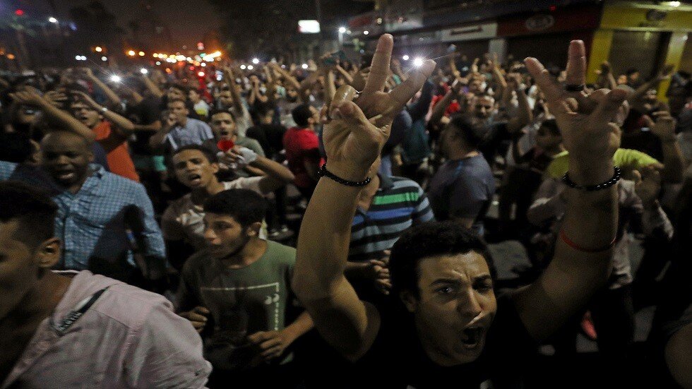 نائب مصري يوجه لرئيس الوزراء سؤالا حول المظاهرات الأخيرة