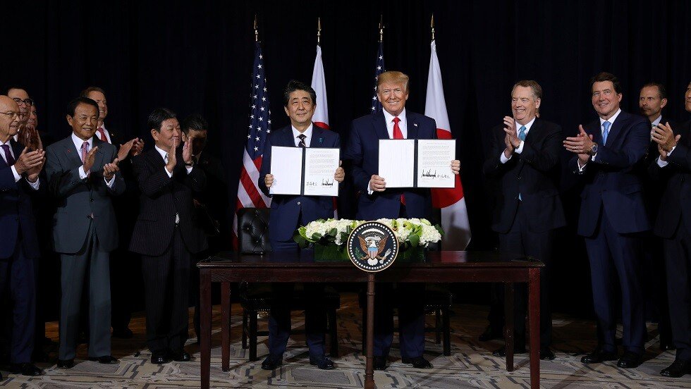 الولايات المتحدة واليابان تعقدان اتفاقا حول التجارة