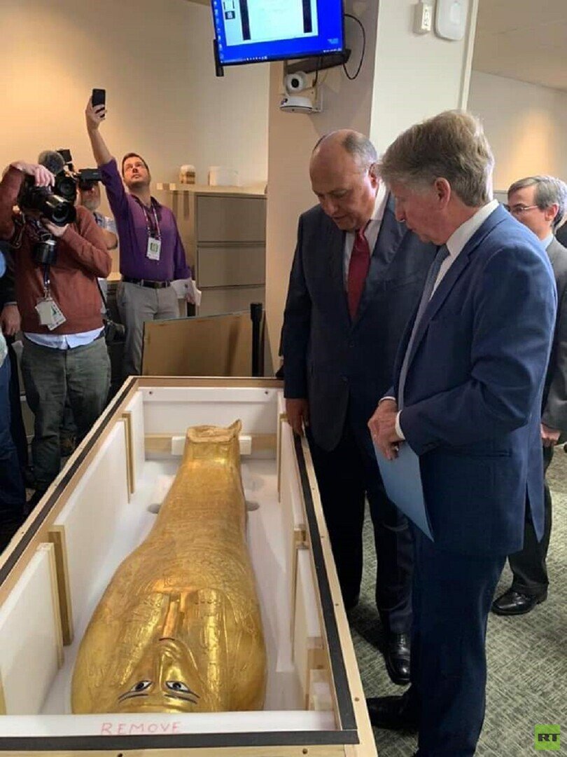 مصر تسترد من الولايات المتحدة تابوتا ذهبيا مهربا