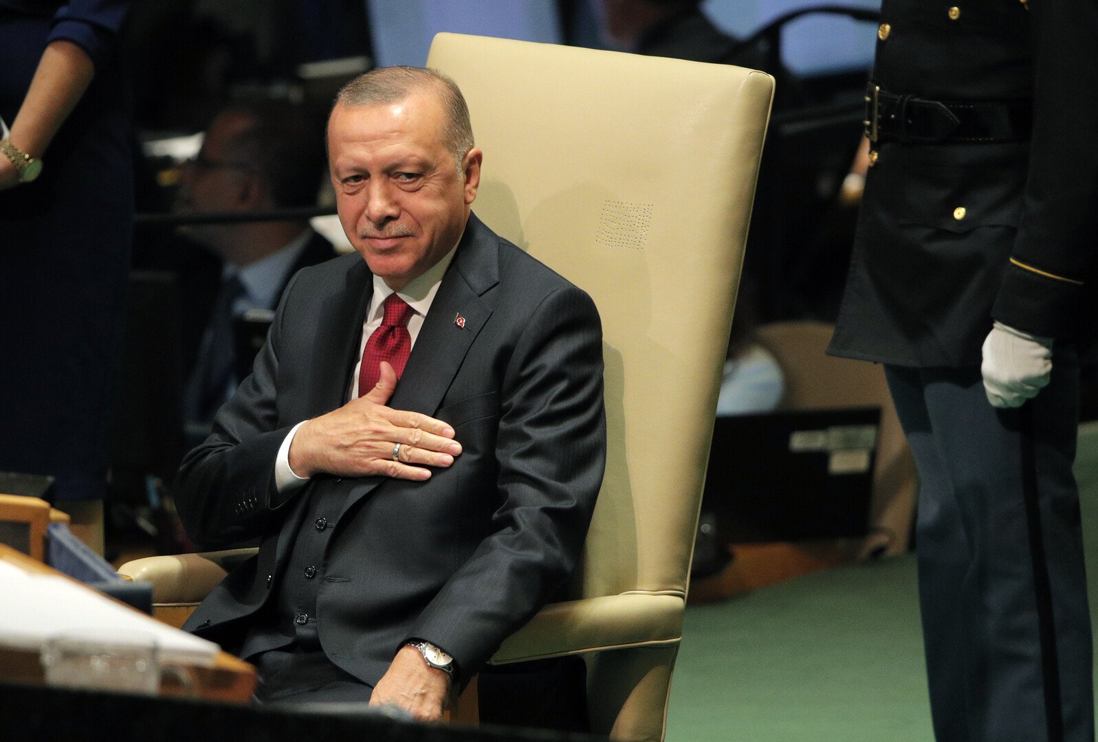 سفير مصر الأخير في تركيا يكشف سبب تصريحات أردوغان المستمرة ضد القاهرة