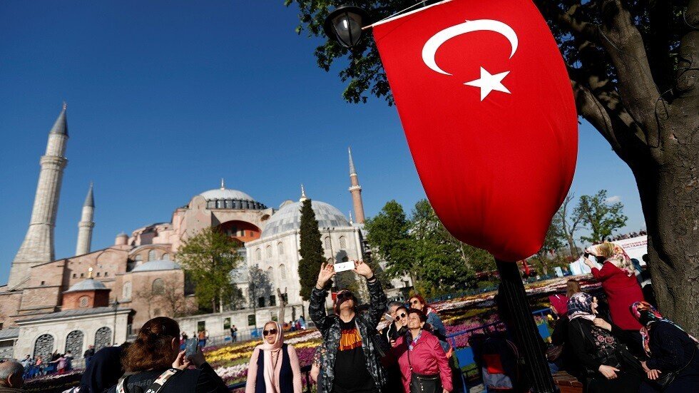 أردوغان: سنواصل العمل لدخول قائمة الدول العشر الأقوى اقتصاديا