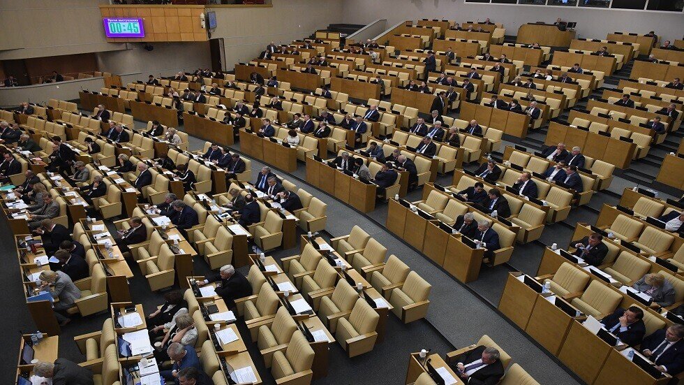 البرلمان الروسي يطالب زوكربيرغ بتقرير عن عمل "فيسبوك" في روسيا