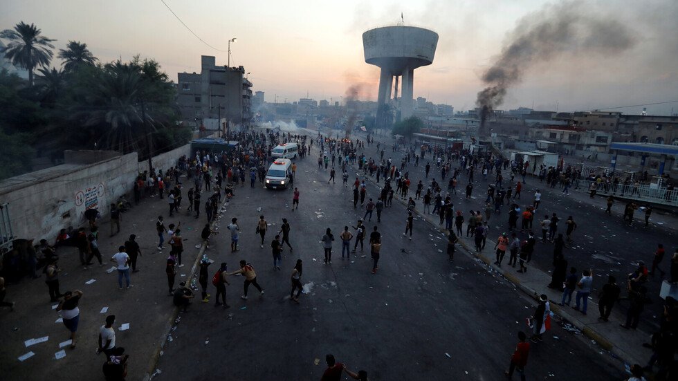 السلطات العراقية تحمل مسؤولية سقوط قتلى في الاحتجاجات إلى "مندسين"