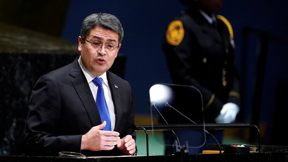 اتهام رئيس هندوراس بتلقي ملايين الدولارات من مهربي المخدرات!