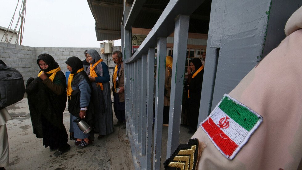 إيران تغلق معبرين حدوديين مع العراق بسبب الأوضاع الأمنية