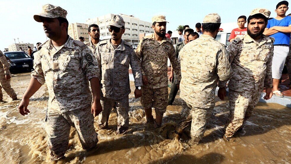 السلطات السعودية تصدر تنبيها للمتواجدين في مكة والمدينة المنورة