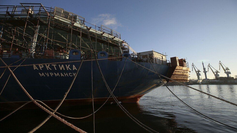 تشغيل مفاعليْن نوويين لدى أقوى كاسحة جليد في العالم